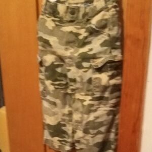 Boys camo size 2t pants with pockets